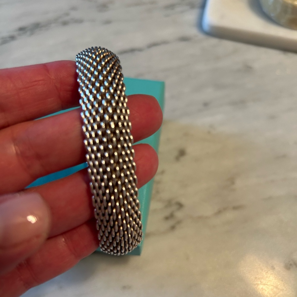 Tiffany authentic mesh bangle bracelet with box and bag. - Picture 3 of 8